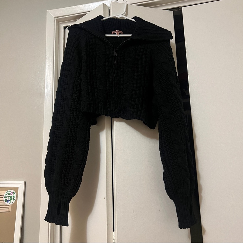 Black Cable Knit Cropped Sweater